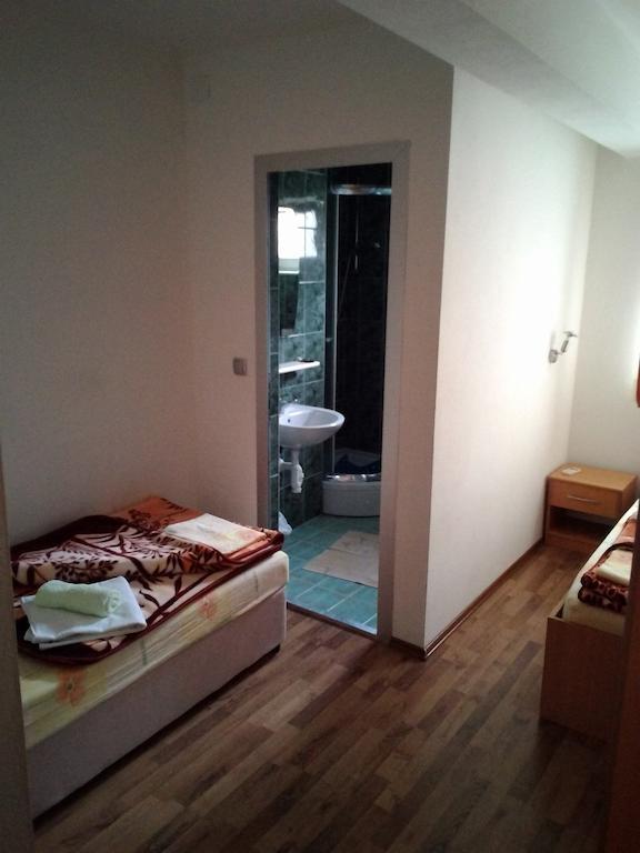 Hotel Quo Vadis Меджугорье Номер фото