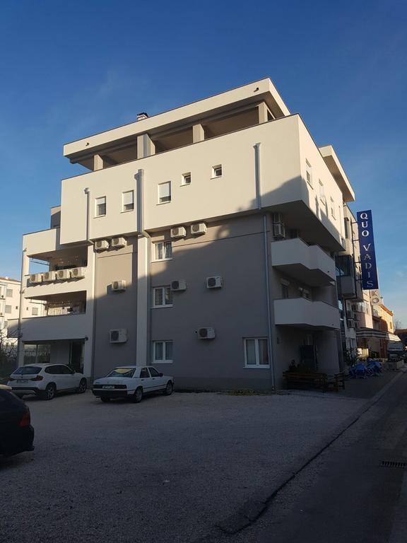 Hotel Quo Vadis Меджугорье Экстерьер фото